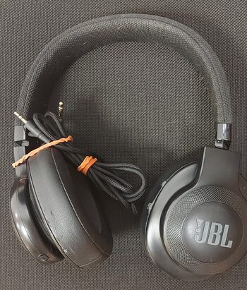 JBL e-series ausinės