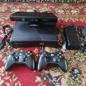 Xbox 360 S, Black, 500GB, RGH, KINECT, 2 pultai, 98 žaidimai