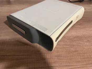 Xbox 360, White, 20GB Dalims 2006m.