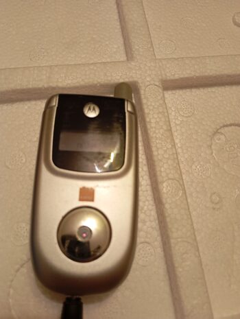 Motorola V220