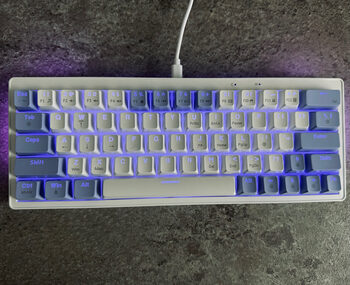 Mechaninė klaviatūra (mechanical keyboard with yellow switches) for sale