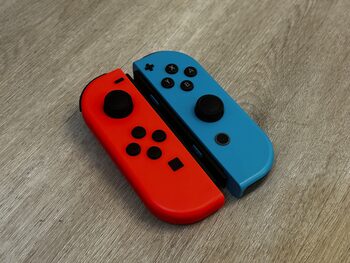 Nintendo Switch Controllers / Kontroleriai