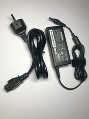 Toshiba pa3467e-1ac3 65W 19V 3.42A 5.5 x 2.5mm Genuine Power Adapter Charger