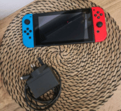 Nintendo Switch + 256GB kortele