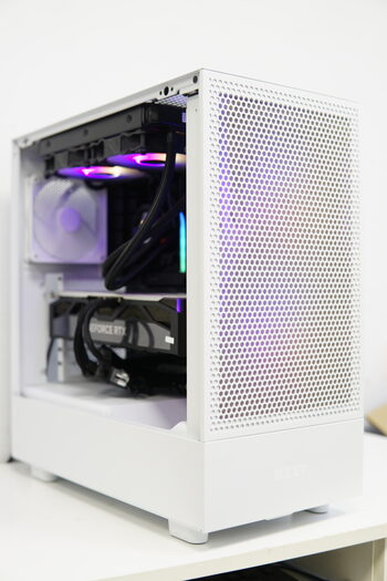 **7800x3d Rtx 4080 Super** žaidimų monstras for sale