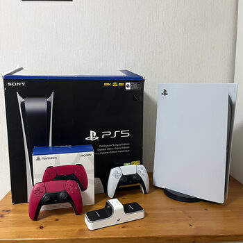 Playstation 5 Digital Edition, Black & White, 825GB, 2 Pulteliai