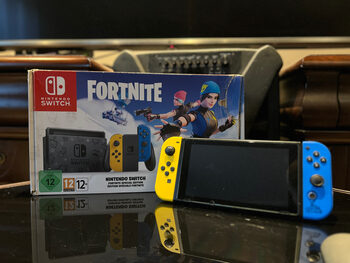 Nintendo Switch V2 Fortnite Edition