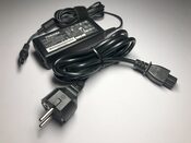 Toshiba pa3467e-1ac3 65W 19V 3.42A 5.5 x 2.5mm Genuine Power Adapter Charger