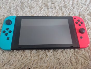 Nintendo switch 32GB 2 žaidimai 128GB sd pro cotroller