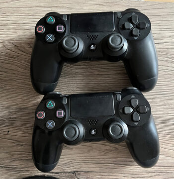 Redeem PS4 PRO 1TB su žaidimais, 2 pulteliais, pultelių įkrovimo stotele