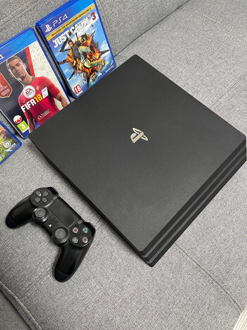 Get Ps4 Pro 1 TB + 3 žaidimai