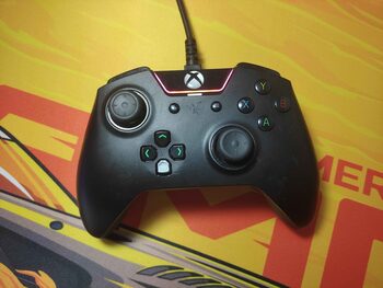 Razer Wolverine Xbox pultelis