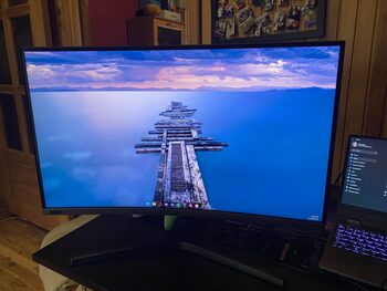 Samsung CRG5 240hz LENKTAS MONITORIUS