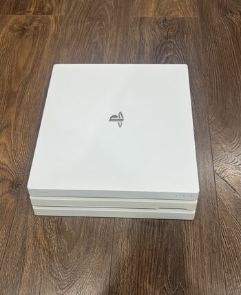 PlayStation 4 Pro, White, 1TB/7216B/4 žaidimai/Labai geros bukles