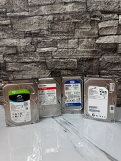 4TB Seagate SkyHawk, 1TB Toshiba P300, 2x500GB Seagate, WD Blue