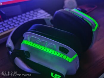 Logitech G933
