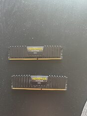 Corsair Vengeance LPX 8 GB (2 x 4 GB) DDR4-2400 Black / Yellow PC RAM