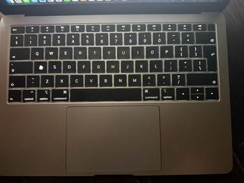 MacBook Air 13" (2018) su nauja baterija.