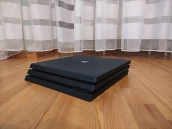 Get Playstation 4 Pro, 1TB + 3 žaidimai 