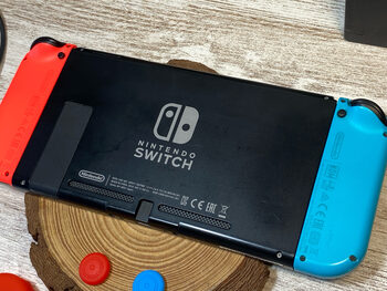 Nintendo Switch con Accesorios (protector de pantalla) 