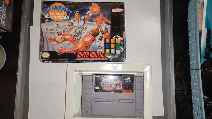 Bill Laimbeer's Combat Basketball SNES