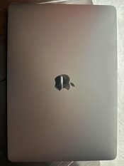 Buy MacBook Air 13" (2018) su nauja baterija.