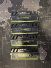 Corsair Vengeance 16 GB (4 x 4 GB) DDR3-1600 Black / Yellow PC RAM