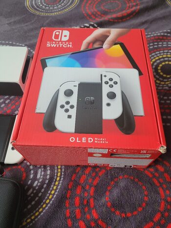 Nintendo Switch OLED 64GB su Priedais ir Deklu