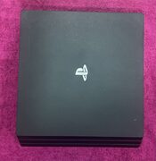 PlayStation 4 Pro, Black, 1TB 2 pulteliai ir 2 žaidimai