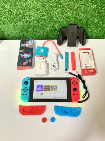 Nintendo Switch V2 con accesorios 