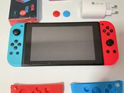 Nintendo Switch V2 con accesorios 