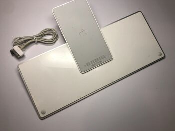 Redeem Genuine Apple A1359 iPad Keyboard Dock 30-Pin iPad 1st 2nd Generation