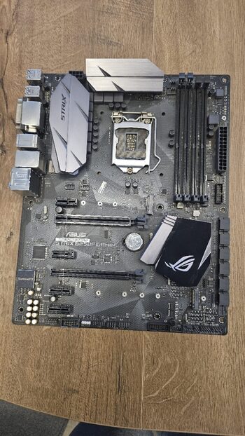 Asus STRIX B250F GAMING Intel B250 ATX DDR4 LGA1151 2 x PCI-E x16 Slots Motherboard