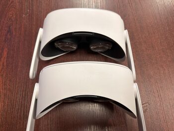 Oculus Quest 2 2vnt, neįsijungia