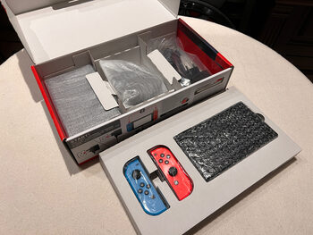 Get Nintendo Switch V2 32GB 
