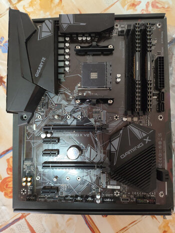 GIGABYTE B550 GAMING X V2 (Socket AM4)