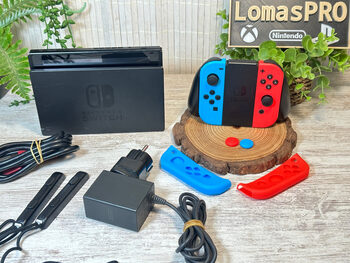 Nintendo Switch con accesorios  for sale