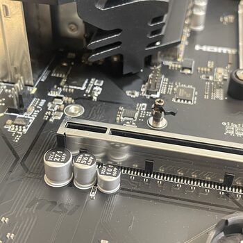 Redeem MSI MAG B650 Tomahawk WiFi Gaming Mainboard (AMD AM5, DDR5, ATX)