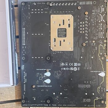 MSI MAG B650 Tomahawk WiFi Gaming Mainboard (AMD AM5, DDR5, ATX)