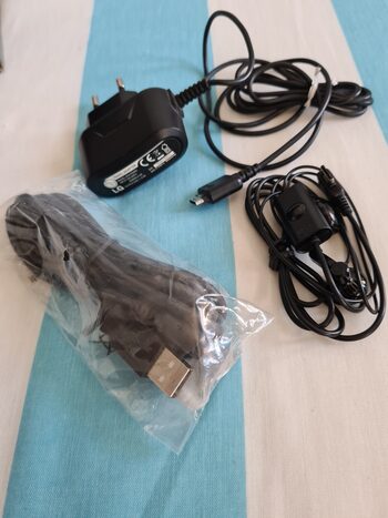 Pack Auricular, cable datos usb y cargador LG