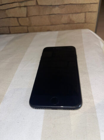 Get Apple iPhone 7 128GB Black