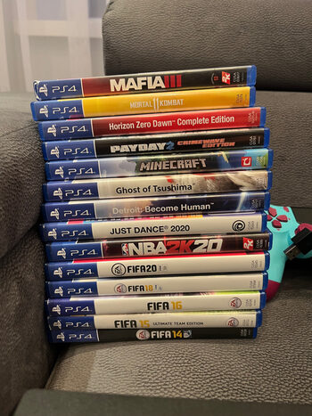 Redeem PS4 PRO 1TB + CAMERA + 14 GAMES