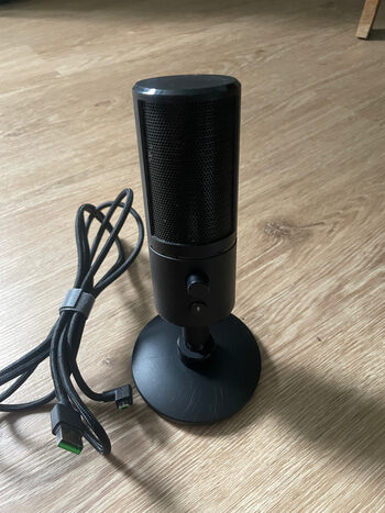 Razer seiren X mikrofonas