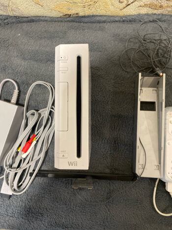 Get 4. Nintendo wii console su visais reikiamais priedais