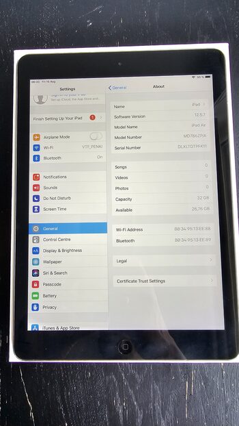 Apple iPad Air 32GB Wi-Fi Space Gray