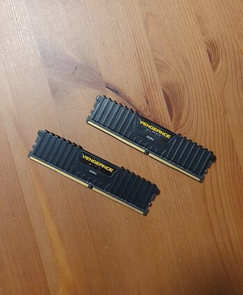 Corsair Vengeance LPX 16 GB (2 x 8 GB) DDR4-3000 Red PC RAM