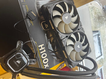 Corsair H100x 1700 RPM Water Cooled CPU Cooler