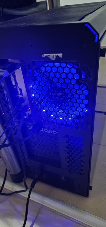 PC COMPLETO: i5-10600K+EVGA 3080TI+32 GB DDR400