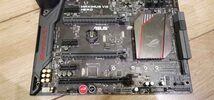 Get Asus MAXIMUS VIII HERO Intel Z170 ATX DDR4 LGA1151 3 x PCI-E x16 Slots Motherboard