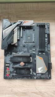 Gigabyte B450 AORUS PRO AMD B450 ATX DDR4 AM4 3 x PCI-E x16 Slots Motherboard